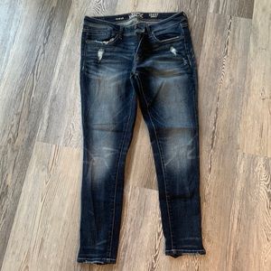 Buckle black crop jeans